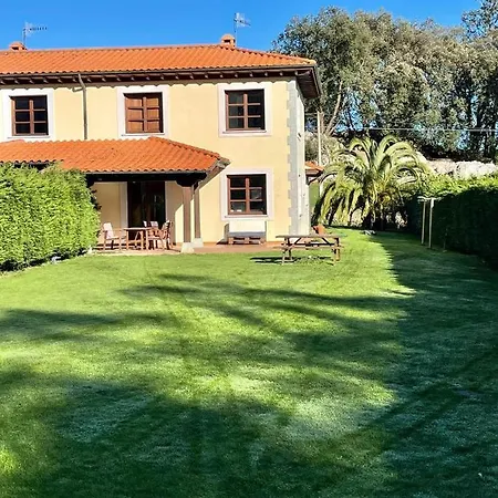 Villa Casa Mojapies Ribadesella Exterior foto